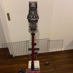 Dyson (ダイソン)  掃除機　スタンド付き