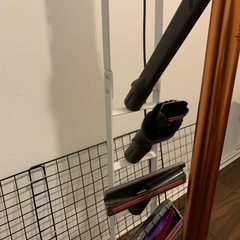 Dyson (ダイソン)  掃除機　スタンド付き