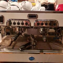 エスプレッソマシン　CARIMALI Cento50-g2