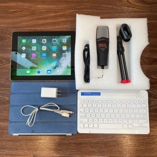 iPad第4世代(A1458)本体 32GB Wi-Fiモデル【キーボード・マイク付き】