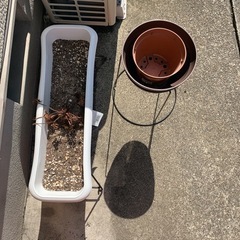 プランター　スタンド　植木鉢　土　砂利