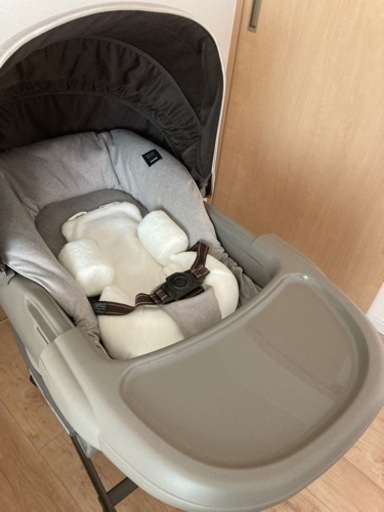 お引き取り決まりました！】combi ネムリラ 自動ハイローチェア
