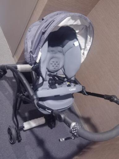 コンビ  babycar 新品のよう 軽量 ATTO