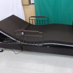 ニトリ　サイドガード付き　電動ベッド