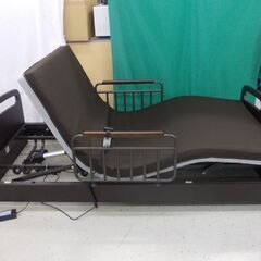 ニトリ　サイドガード付き　電動ベッド