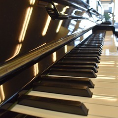 ヤマハ中古アップライトピアノ　U1H（1981年製造）