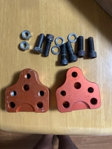 50プリウス用 skidRacing キャンバーアダプター、タイロットエンド