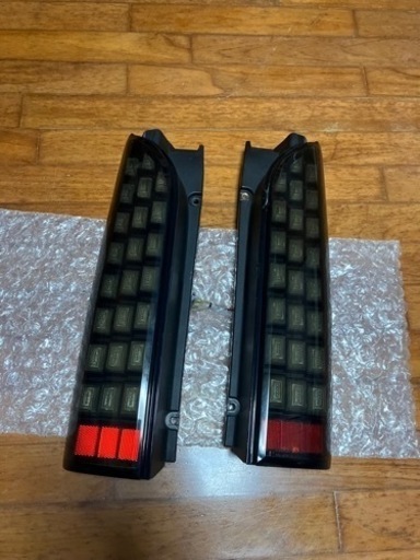 200系　ハイエース　テールランプ　フルLED