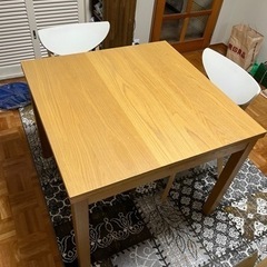 ダイニングテーブル（IKEA）と椅子2脚