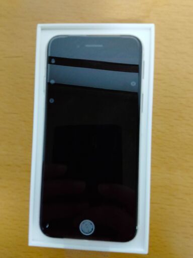 【新品未使用】APPLE IphoneSE(第３世代)64GB スターライト