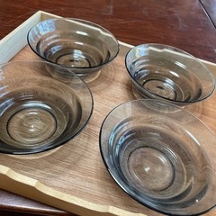 ガラス食器　４皿