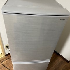 シャープ2017年製冷蔵庫137リットル