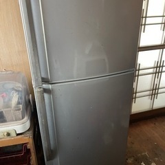 SHARP製　冷蔵庫