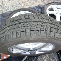 ワーゲントゥーラン純正アルミホイール付きスタッドレスタイヤ 205-55-R16