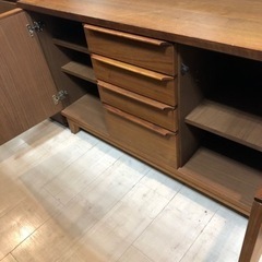 取りに来れる方限定！大川家具のサイドボードです！
