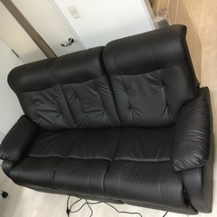 値下げしました！ 電動リクライニングソファ 三人掛け