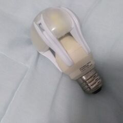 LED 電球　同じものが5個あります。