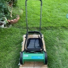 芝刈り機 芝刈機 手動 家庭用 手押し式芝刈り機　中古