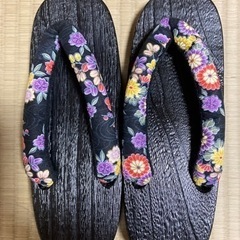 新品未使用❣️花びら柄桐下駄