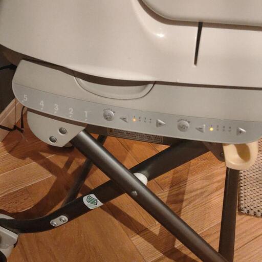 決まりました】コンビ 電動ハイローチェア 美品クッション付