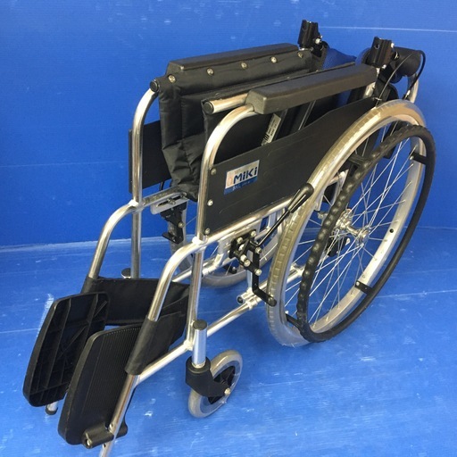 自走式車いす 標準型 BAL-1 ノーパンクタイヤ 車イス 車椅子