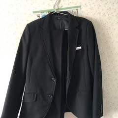 卒業式用スーツ　160センチ　黒