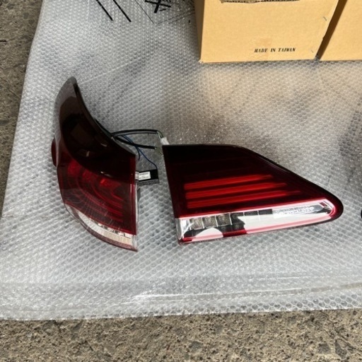 RX450h 社外テールランプ  中古