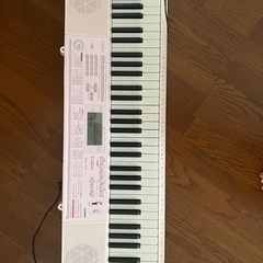 電子ピアノ　ピンク　Casio 