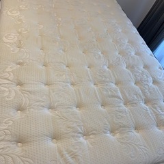 【8/26まで】セミダブル　ベッドフレーム+マットレス