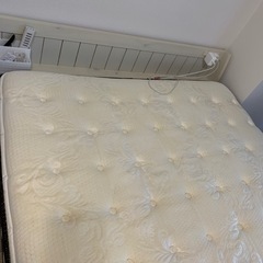 【8/26まで】セミダブル　ベッドフレーム+マットレス