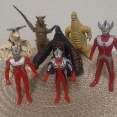 ウルトラマン&怪獣フィギュア