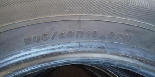 205/60R16 ノーマルタイヤ VOXY ノアなど