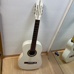 白いギター ミスズ楽器
