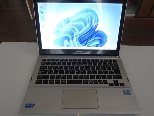 Win 11搭載！タッチパネル機能搭載　13.3型ノートPC　ソニーVAIO　SVT1313AJE