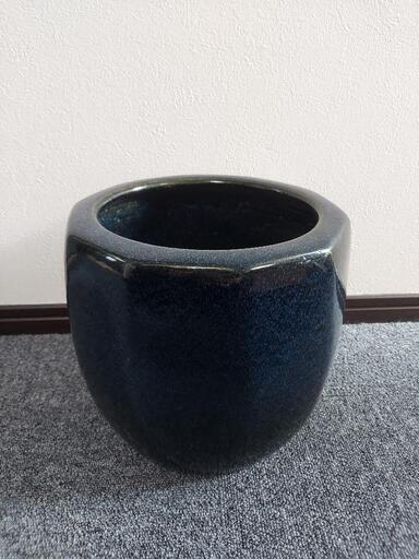 観葉植物に フツーの植木鉢をグレードアップできる陶器の入れ物 ゆきお 西大路の家具の中古あげます 譲ります ジモティーで不用品の処分