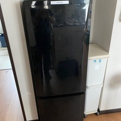 168L 冷蔵庫　2011年製