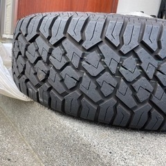 ハイエース　オーレンカウンター　ロックテレーン　タイヤのみ