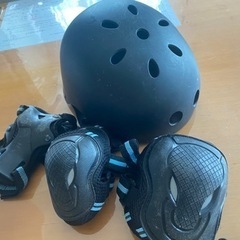 （受け渡し者決定）スケボー用ヘルメット、プロテクター（子供用）