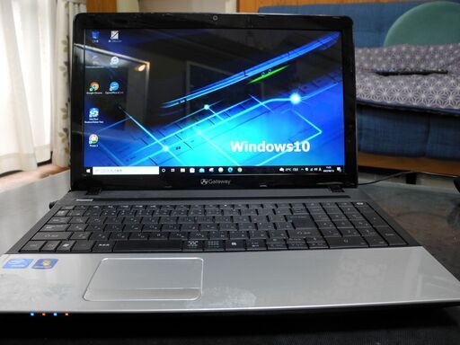 お安くさせていただきました　Webカメラ付き　Windows10pro  ソフト多数　（返品可）