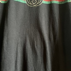 早い者勝ち　GUCCI ロゴtシャツ　ブラック