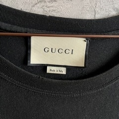 早い者勝ち　GUCCI ロゴtシャツ　ブラック
