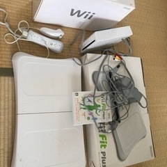 Wii とWii Fit Plus セット　※詳細お読みください。