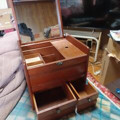 昭和レトロ　木製　化粧箱　鏡、コンセント付き　通電確認済み　中古品