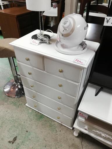 リサイクルショップKOBUTU♪大人気のホワイトファニチャー♪ヨーロピアンチェスト入荷しました♪