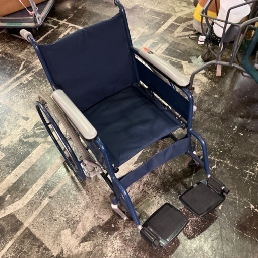 【お話中】折りたたみ車椅子　数ヶ月使用の後、保管されていた物