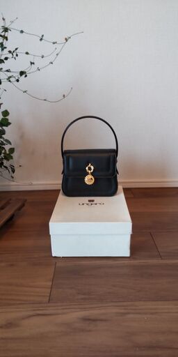 UNGARO　高級ファッションバック　牛革