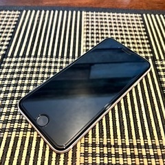 iPhone SE 第3世代　美品
