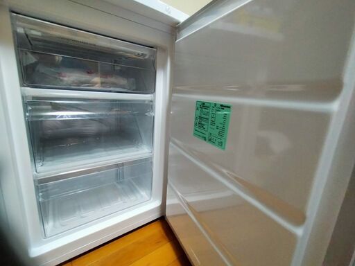 横浜市 当日お渡し 平日対応可】Hisense 小型 冷凍庫 HF-A81W 1ドア 右