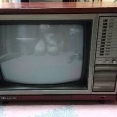 昭和のブラウン管テレビです。
