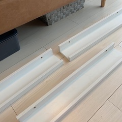IKEA で購入した　ウォールシェルフ　棚　ホワイト